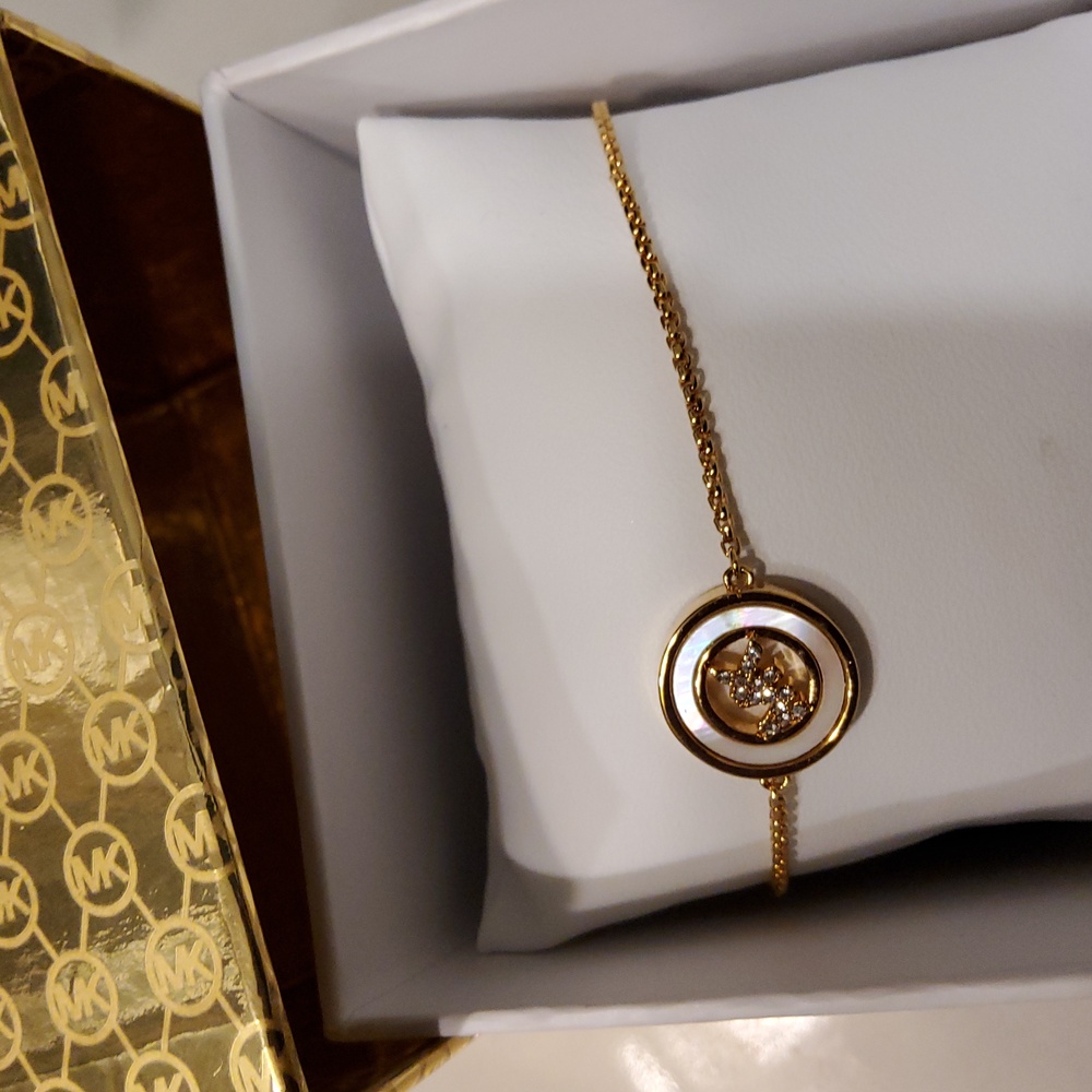 MK Bracelet - Picture 6 of 17